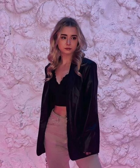 Kerry Ingram star art gallery