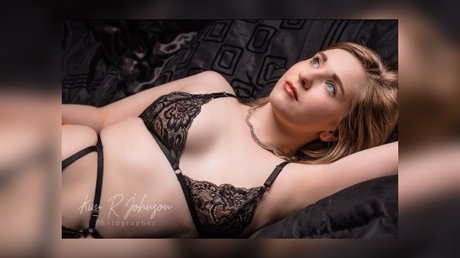 LADYLOUNICORN pornstar sexy pics
