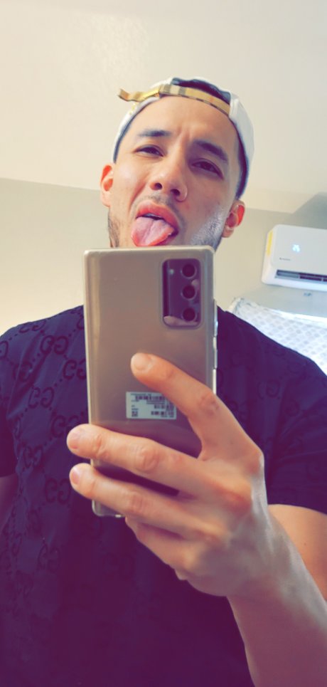 YoungPapi model nudes pic