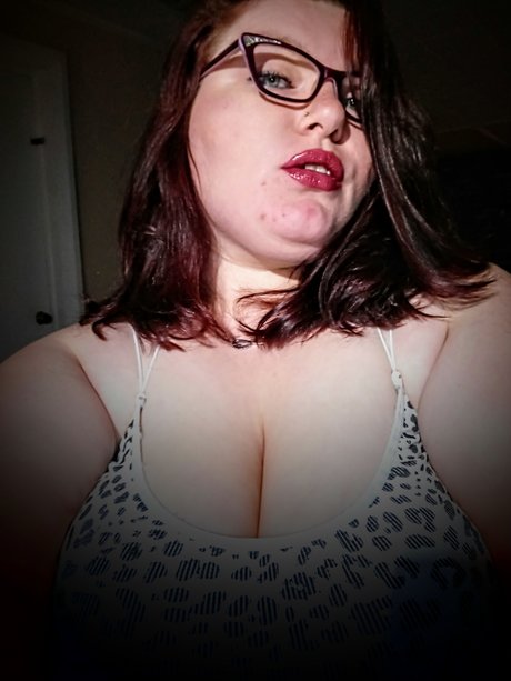 Sundrop kisses model nude image