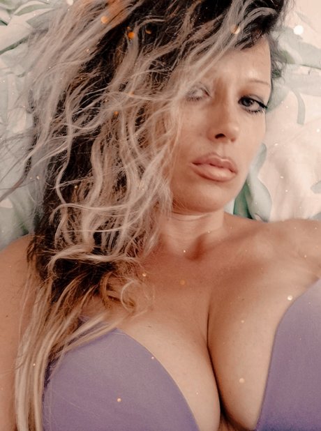 Julia glance naked model archive