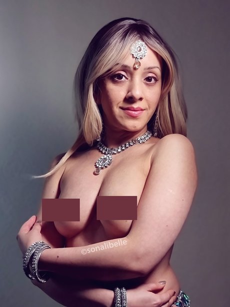 Sonali Belle VIP_ erotic actress picture