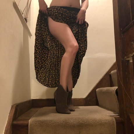 Cheeky Mom 43 hd star pics