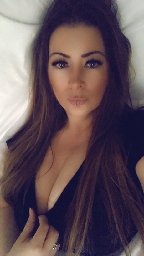 Qween Justine sex model galleries