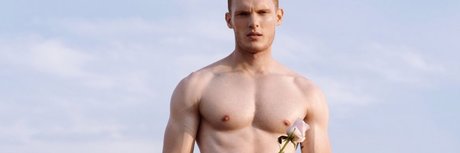 Sean Weiss star pornographic photos
