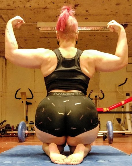 Nightfall NUDE POWERLIFTER FREE_ hot actress img