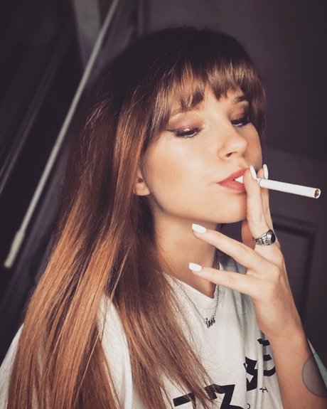 Ms smokee model hot photos