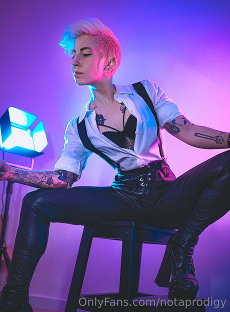 Notaprodigy modèle exclusif photo