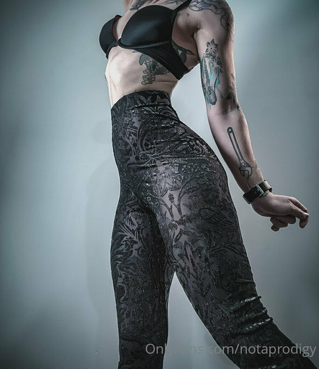 Notaprodigy actrice parfaite des photos