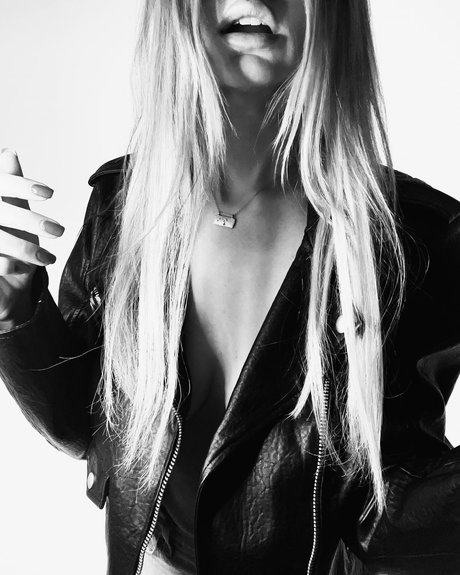 Ashley Schultz art de star du porno galeries