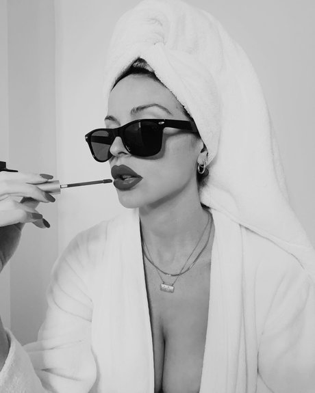 Cosplay de tetas grandes onlyfans porno perfecto imágenes