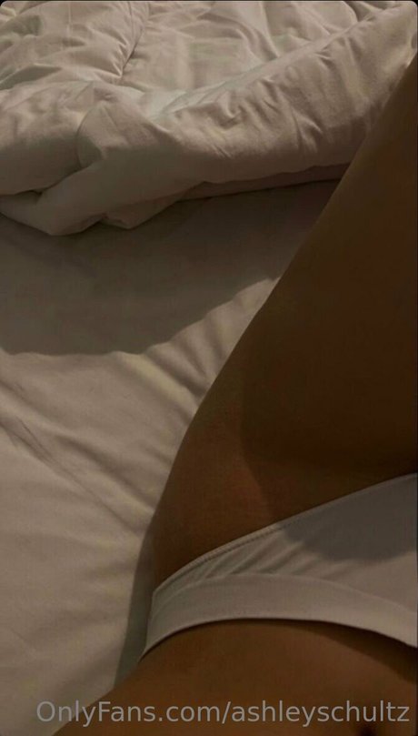 Ashley Schultz arte estrella porno galería