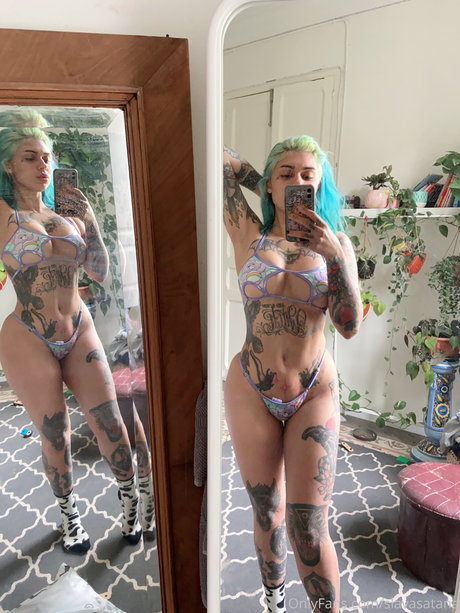 Slava Satana arte estrella porno fotos