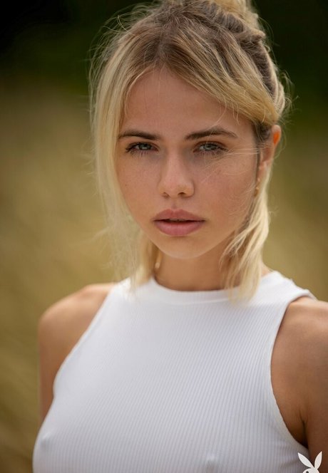 Alexandra Smelova star du porno hd img