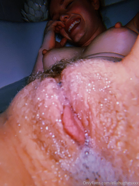 Ella Hughes joli modèle images