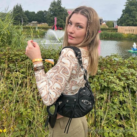 angel maralyn actrice sexy img