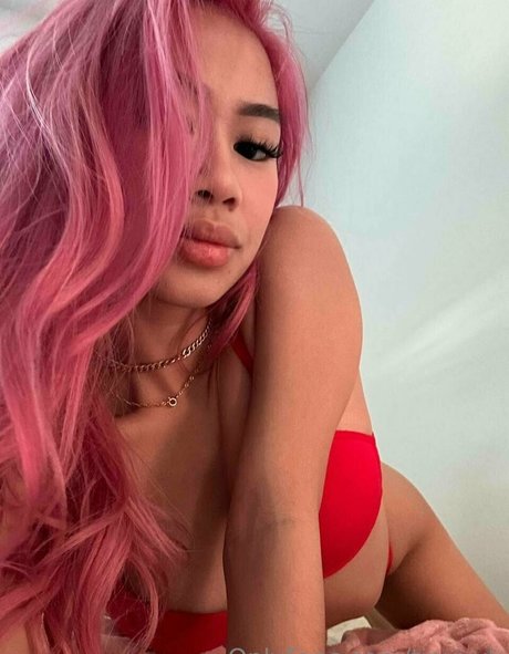 tinyyyk joli modèle photo