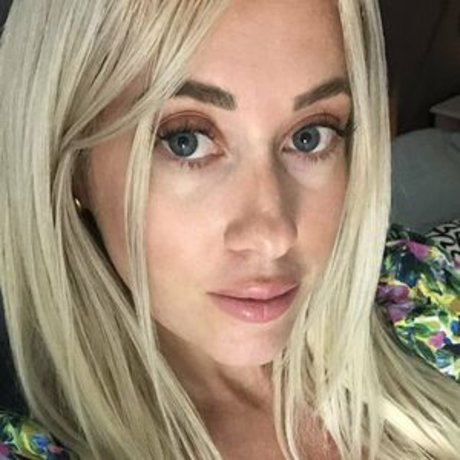 bunnyblondy estrella del sexo archivo