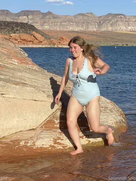 Savannah Solo actrice adulte des photos