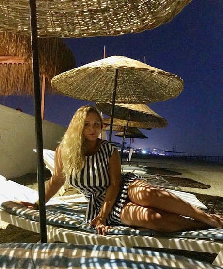 Holly Garner estrella libre imagen