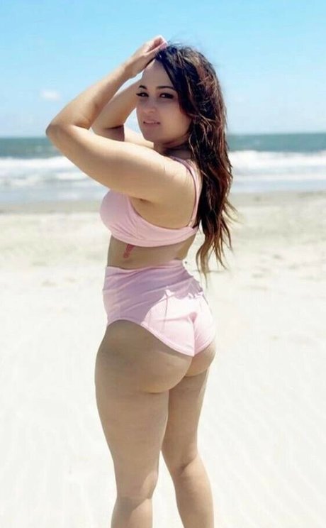 Gabby Ortiz perfect model picture