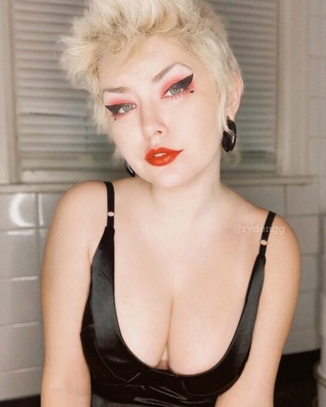 Ryden Armani belle star du porno image