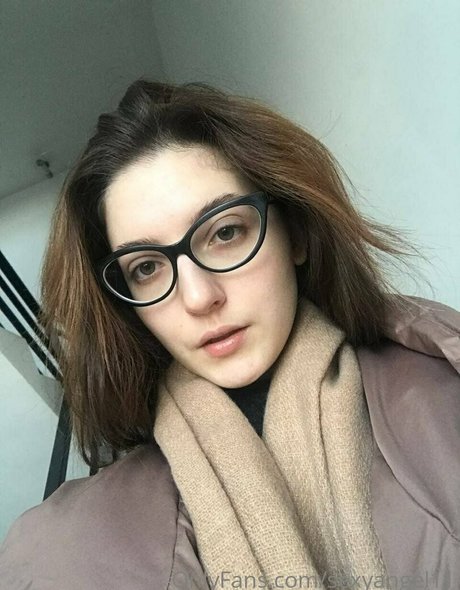 Sexyangel11 actrice adulte image