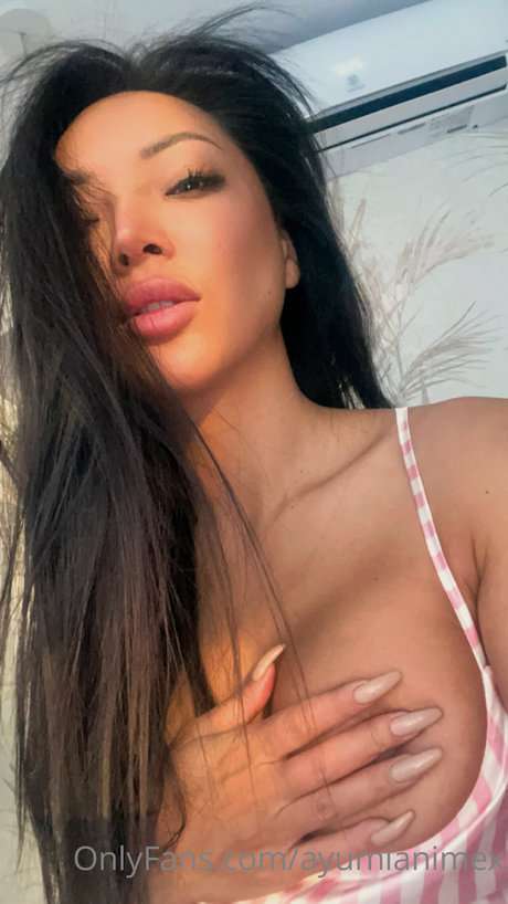 Ayumi Anime bonita actriz galerías