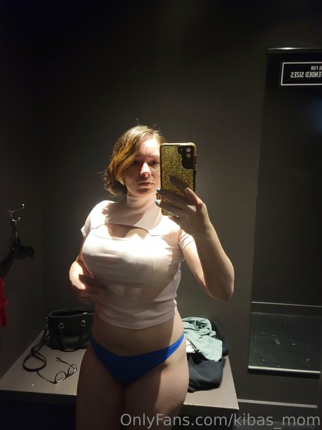 Kibas Mom modelo desnuda fotos