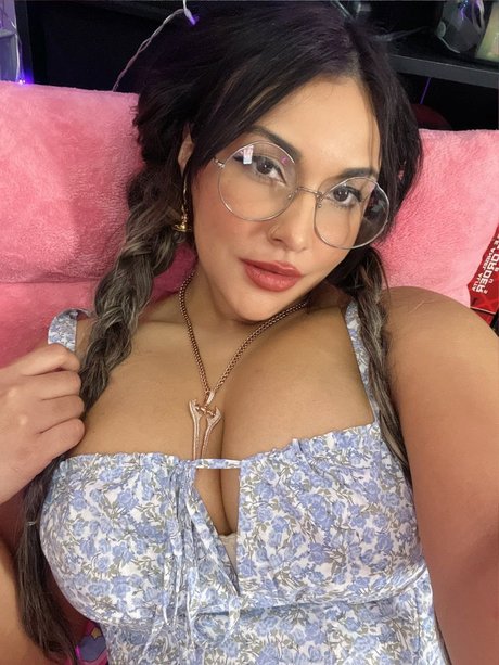 Soni Aralynn actriz exclusiva foto