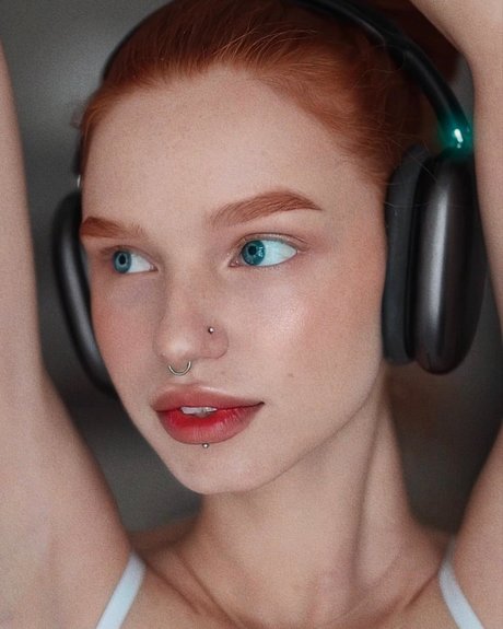 Myfoxyland porn star image