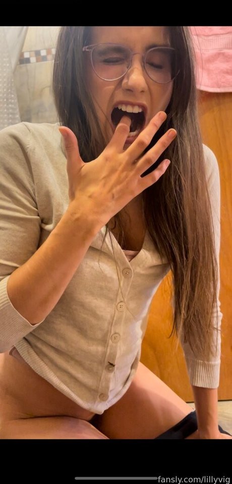 Lillyvig arte estrella porno galería