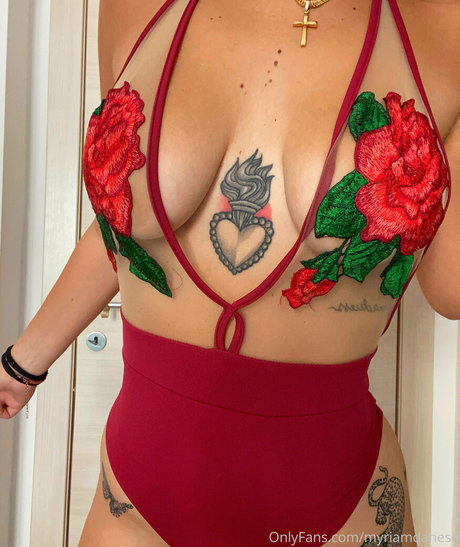 Myriam Danese modèle porno galerie