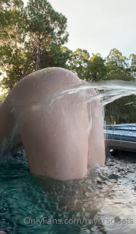 Myersquats actrice nue archive