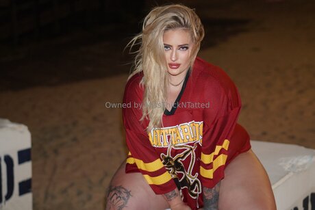Miss Thick N Tatted pornographic model img
