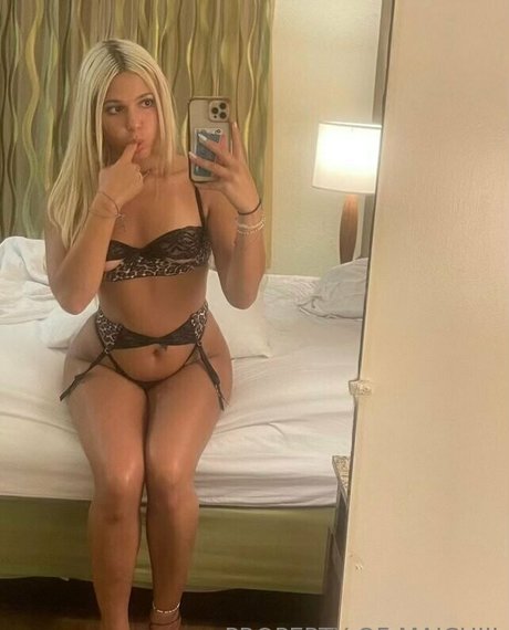 Maichiii modelo agradable archivo