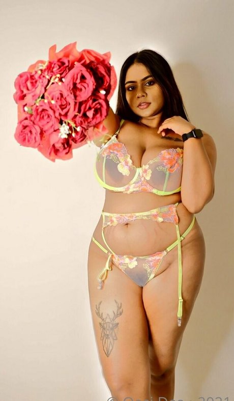 Oasi Das modelo desnuda galerías