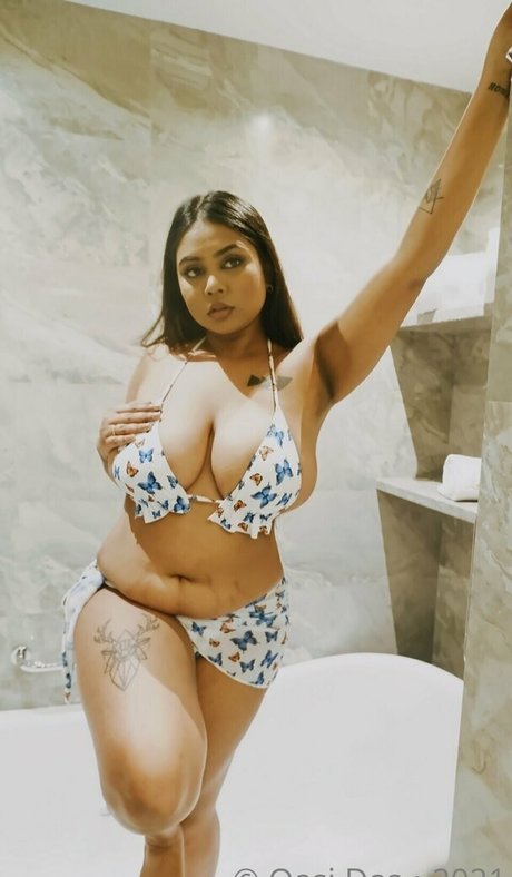 Oasi Das actrice chaude collection