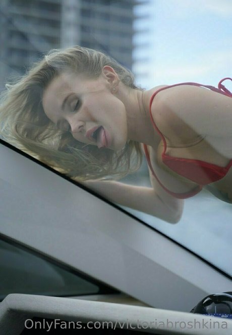 Victoria Broshkina modèle porno image