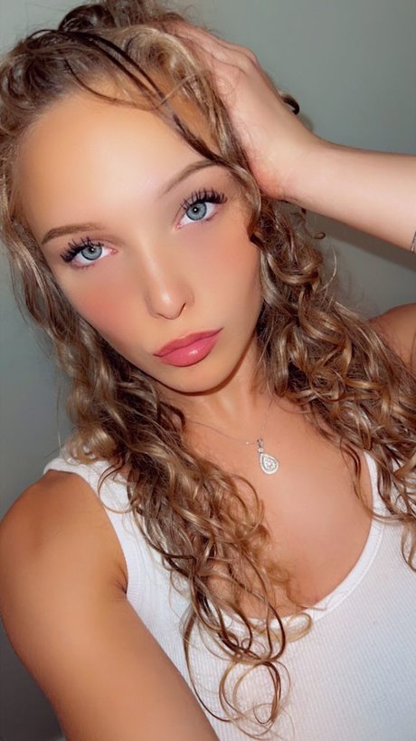 Evie And Ellie Erikson hermosa actriz foto