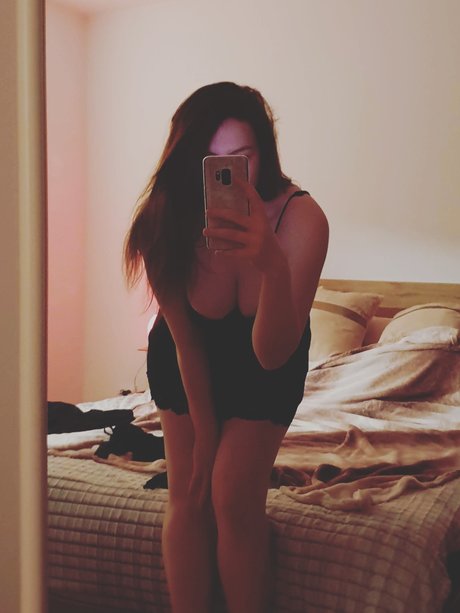 Rogue White model porn archive