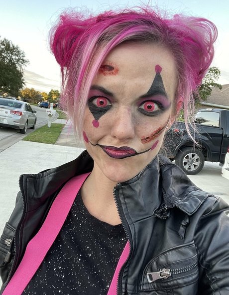 im over covid joli modèle photos