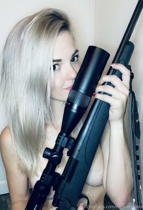 im over covid arte estelar imágenes