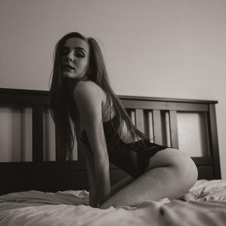 Kat ONLINE NOW modelo gratis recopilación