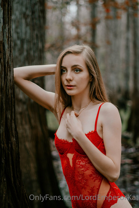 Kat ONLINE NOW modèles nus archive