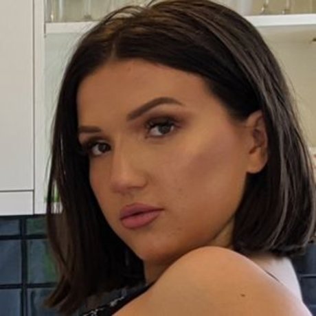 gracewearslace xxx actress photo