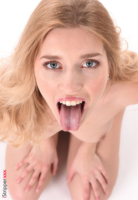 Freya Mayer beautiful actress photos