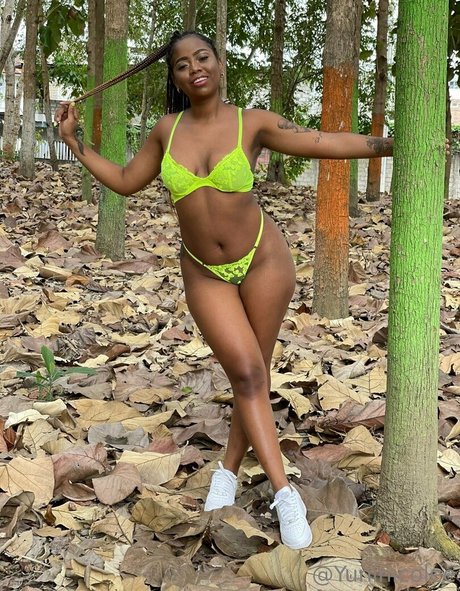 Yuni Nicolee star du porno photos