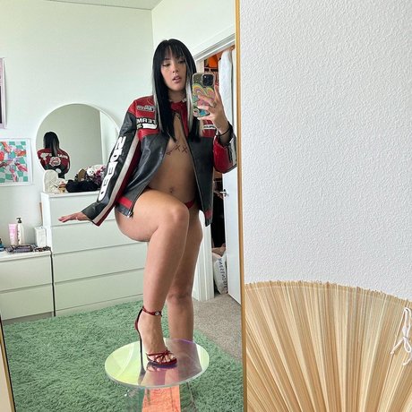 Woe Alexandra star exclusive galeries