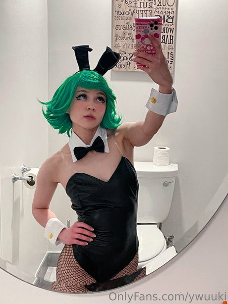 yyuki hermosa modelo foto